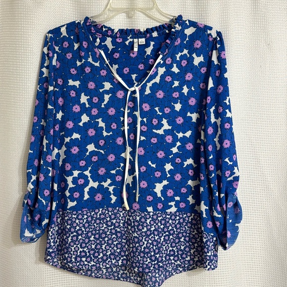 Elle Tops - NWOT Elle top size L.